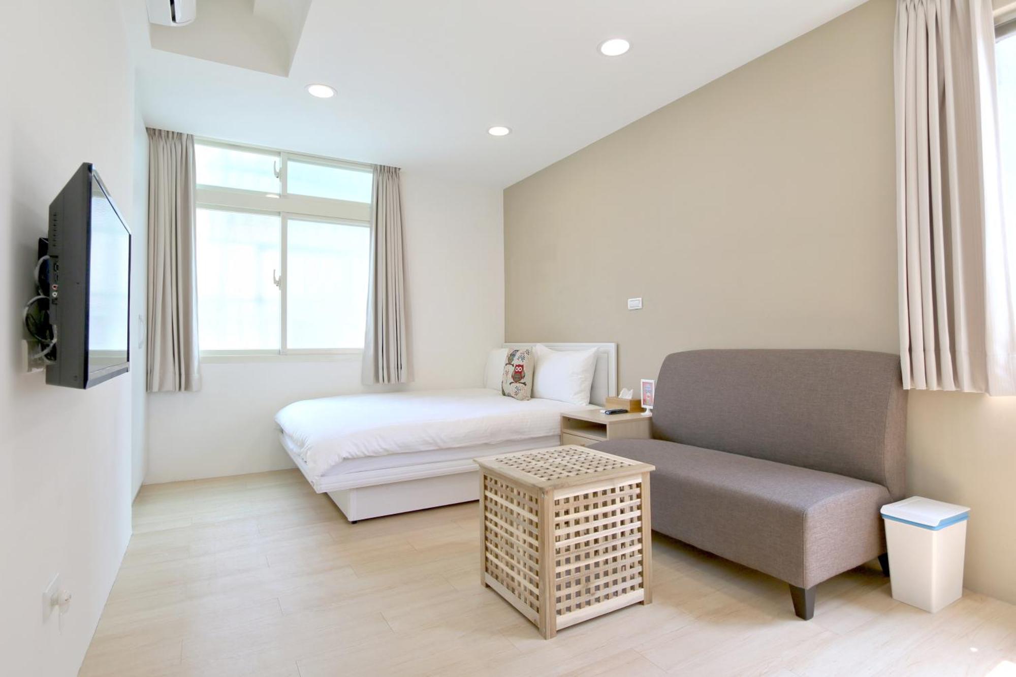 Locomotive Homestay Tamsui Exterior photo