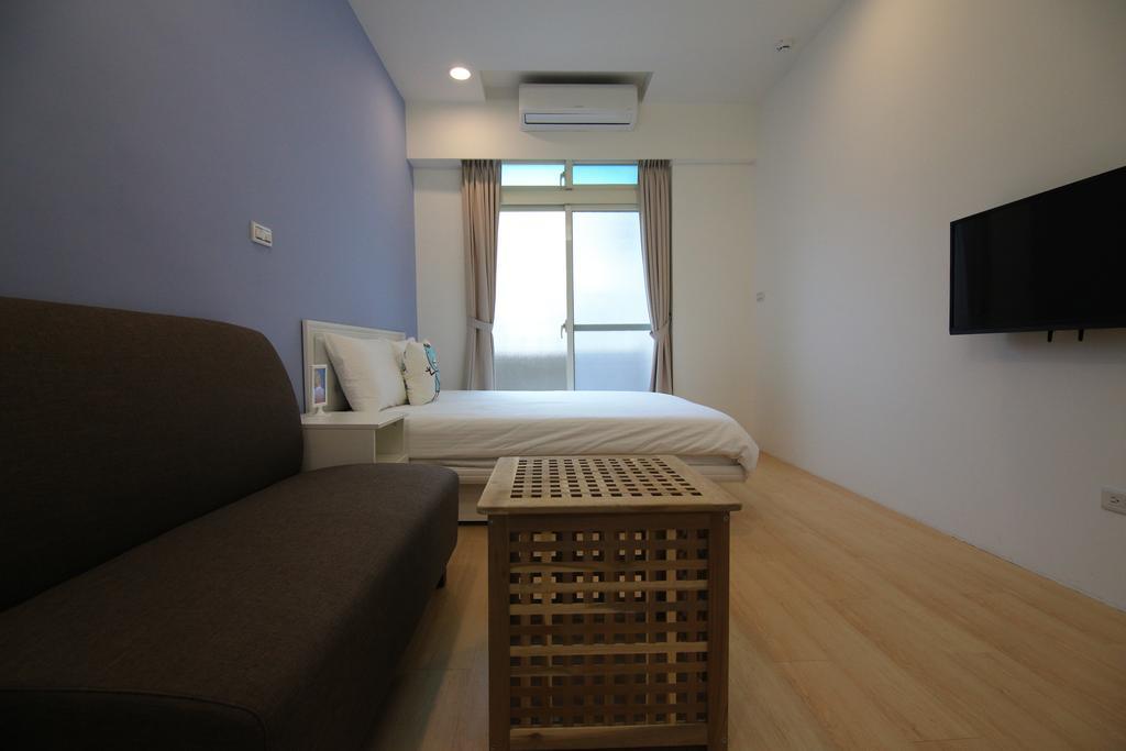 Locomotive Homestay Tamsui Exterior photo